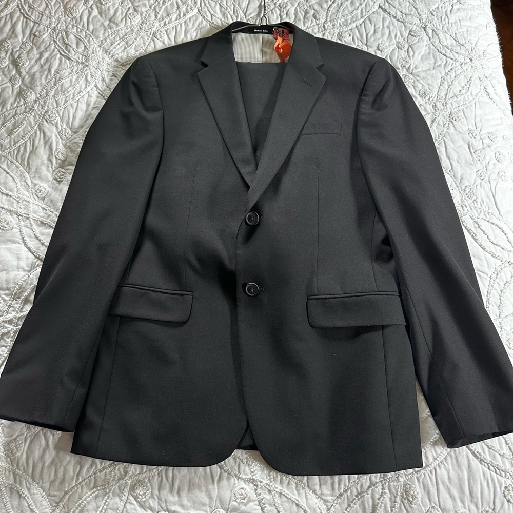 Men’s slim cut suit